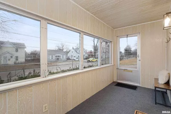 Davenport, IA 52803,521 W 30TH ST