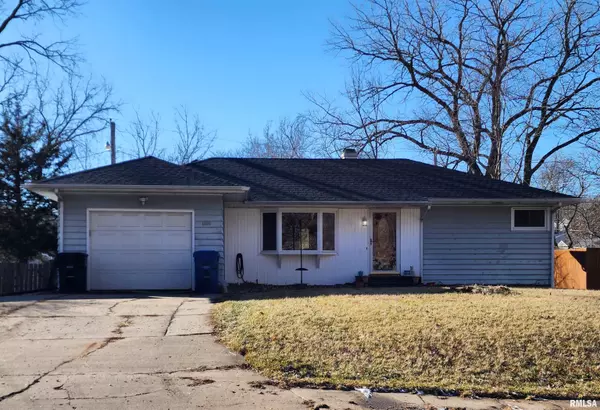 1181 34TH ST, Moline, IL 61265