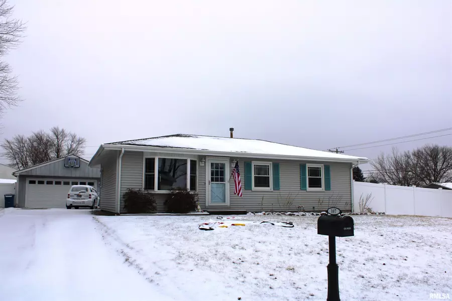 107 LAMPHERE DR, Blue Grass, IA 52726