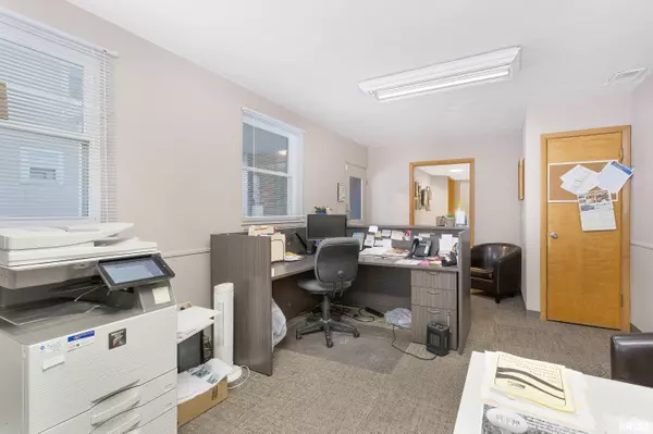 Eldridge, IA 52748,208 W FRANKLIN ST