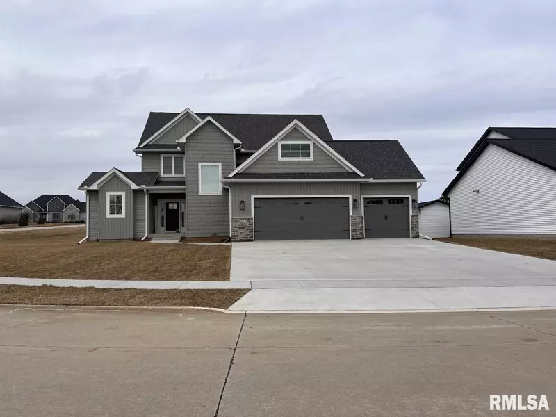 6122 HESS CT, Bettendorf, IA 52722