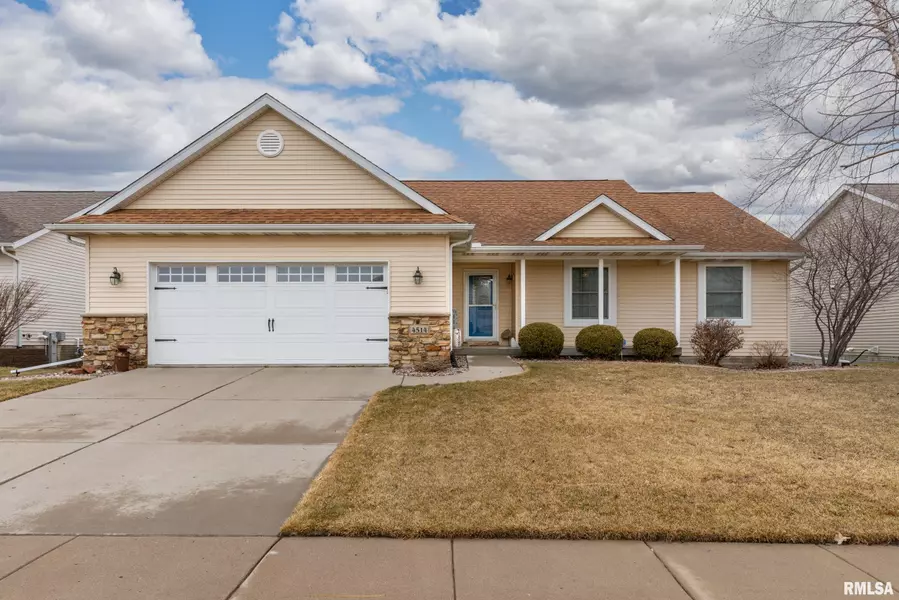 4514 SAPPHIRE LN, Bettendorf, IA 52722