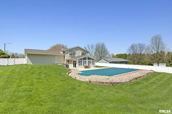 Andalusia, IL 61232,609 TIMBER RIDGE DR