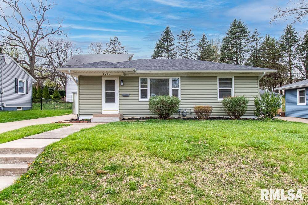 1230 25TH ST, Bettendorf, IA 52722