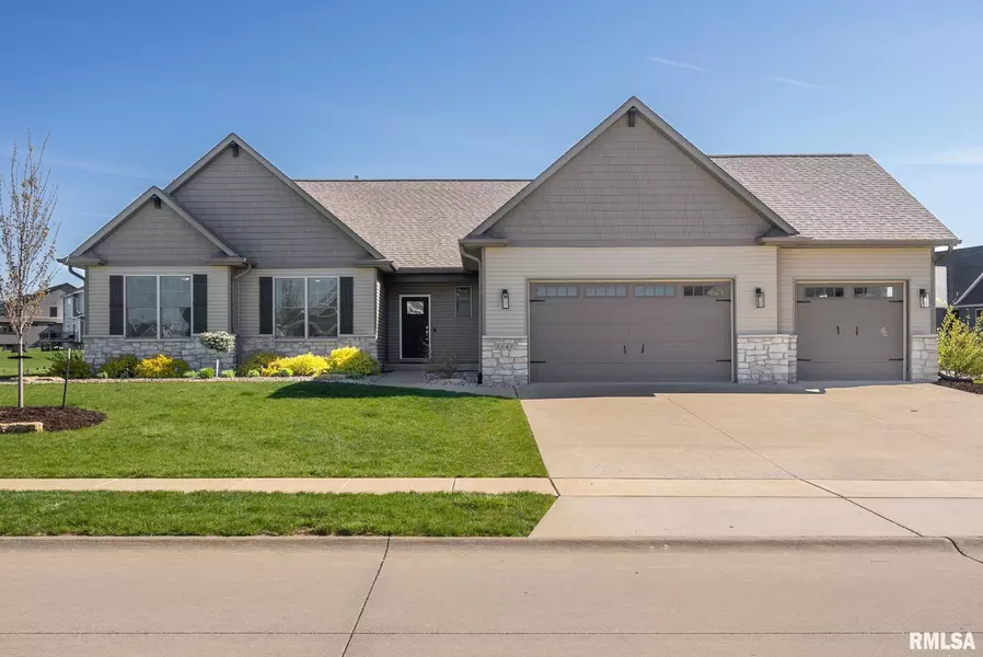 5547 WILLMEYER DR, Bettendorf, IA 52722