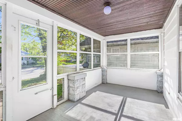 Moline, IL 61265,2937 12TH AVE