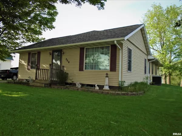 306 WALNUT ST, Dixon, IA 52745