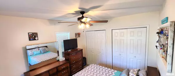 Viola, IL 61486,1414 18TH ST