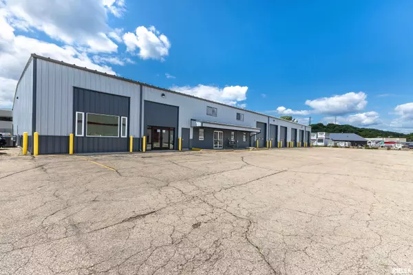Dubuque, IA 52001,1190 ROOSEVELT ST