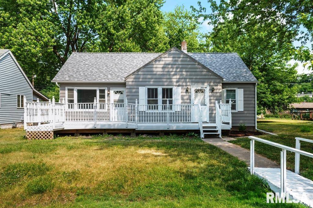 Hampton, IL 61256,424 3RD AVE