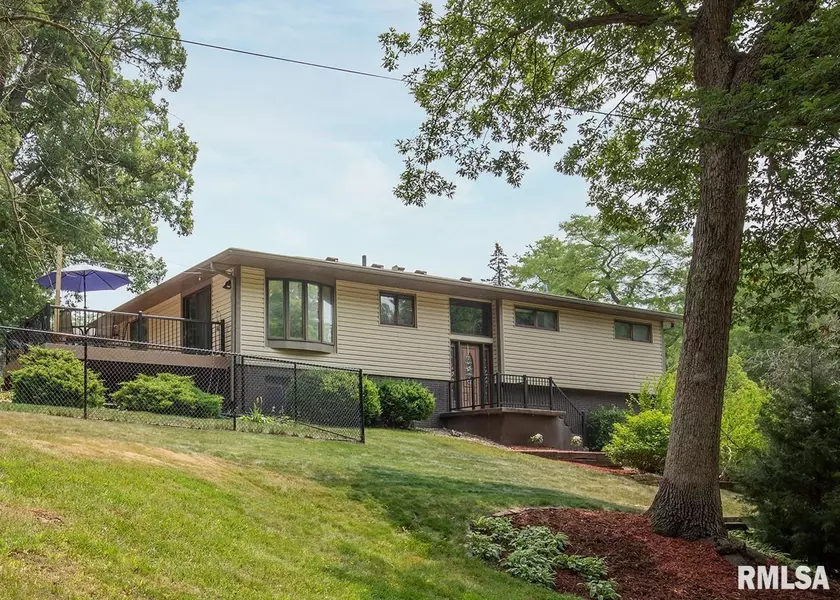 1205 35TH AVE, Moline, IL 61265