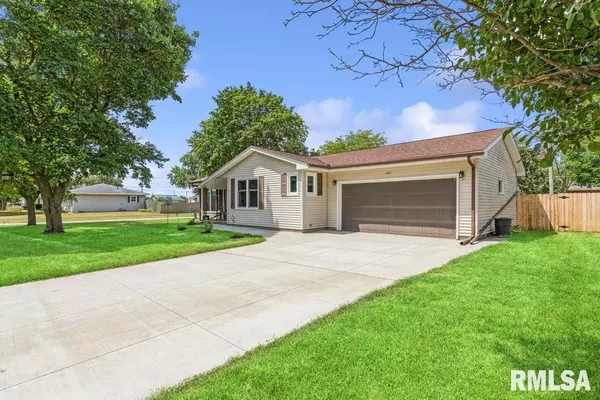 Camanche, IA 52730,1431 HIAWATHA LN