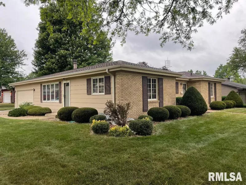 545 MISSION DR, Kewanee, IL 61443