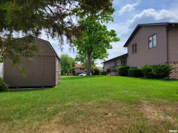 Geneseo, IL 61254,703 CHERRY DR