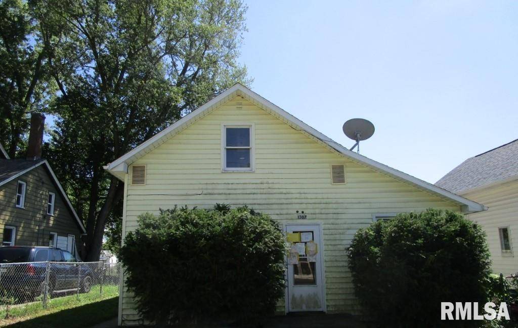 Davenport, IA 52802,1307 W 8TH ST
