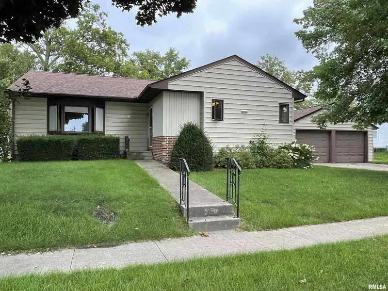 208 IOWA ST, Wheatland, IA 52777