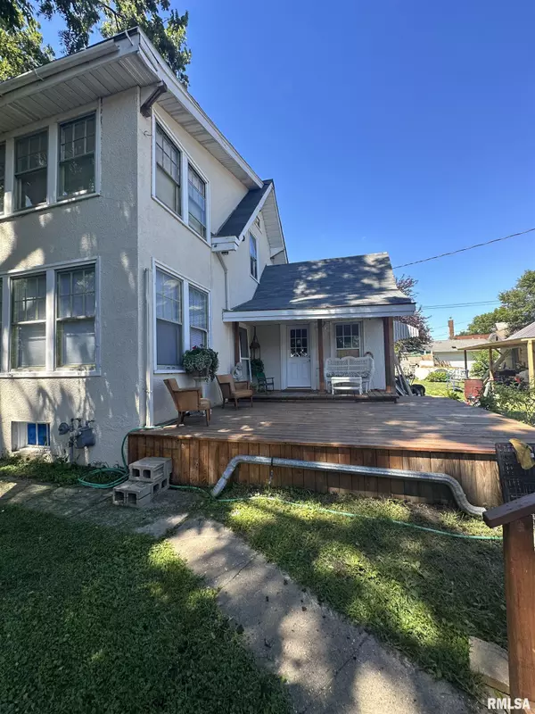 Burlington, IL 52601,614 S 12TH ST