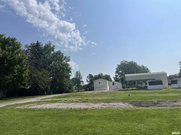 Aledo, IL 61231,715 N COLLEGE LN