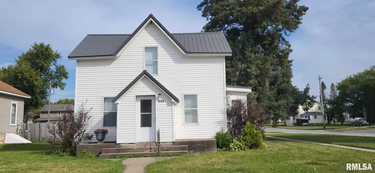 117 E 4TH ST, Wilton, IA 52778