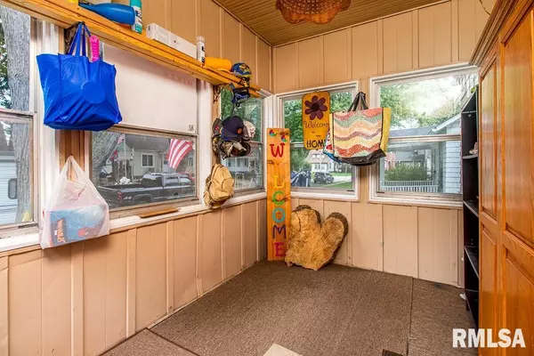 Clinton, IA 52732,212 ADAMS PL