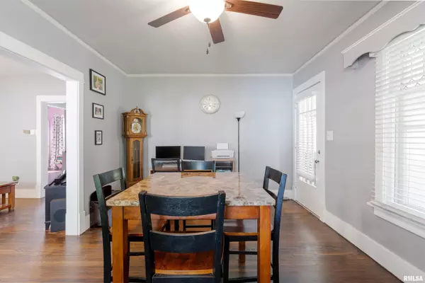 East Moline, IL 61244,329 24TH AVE