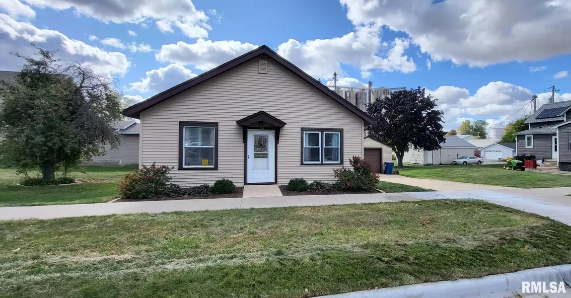 125 W Otis ST, Walcott, IA 52773