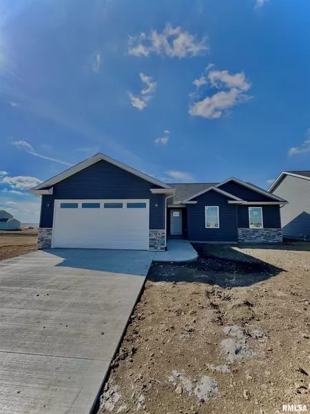 1874 REDBUD CIR, Eldridge, IA 52748