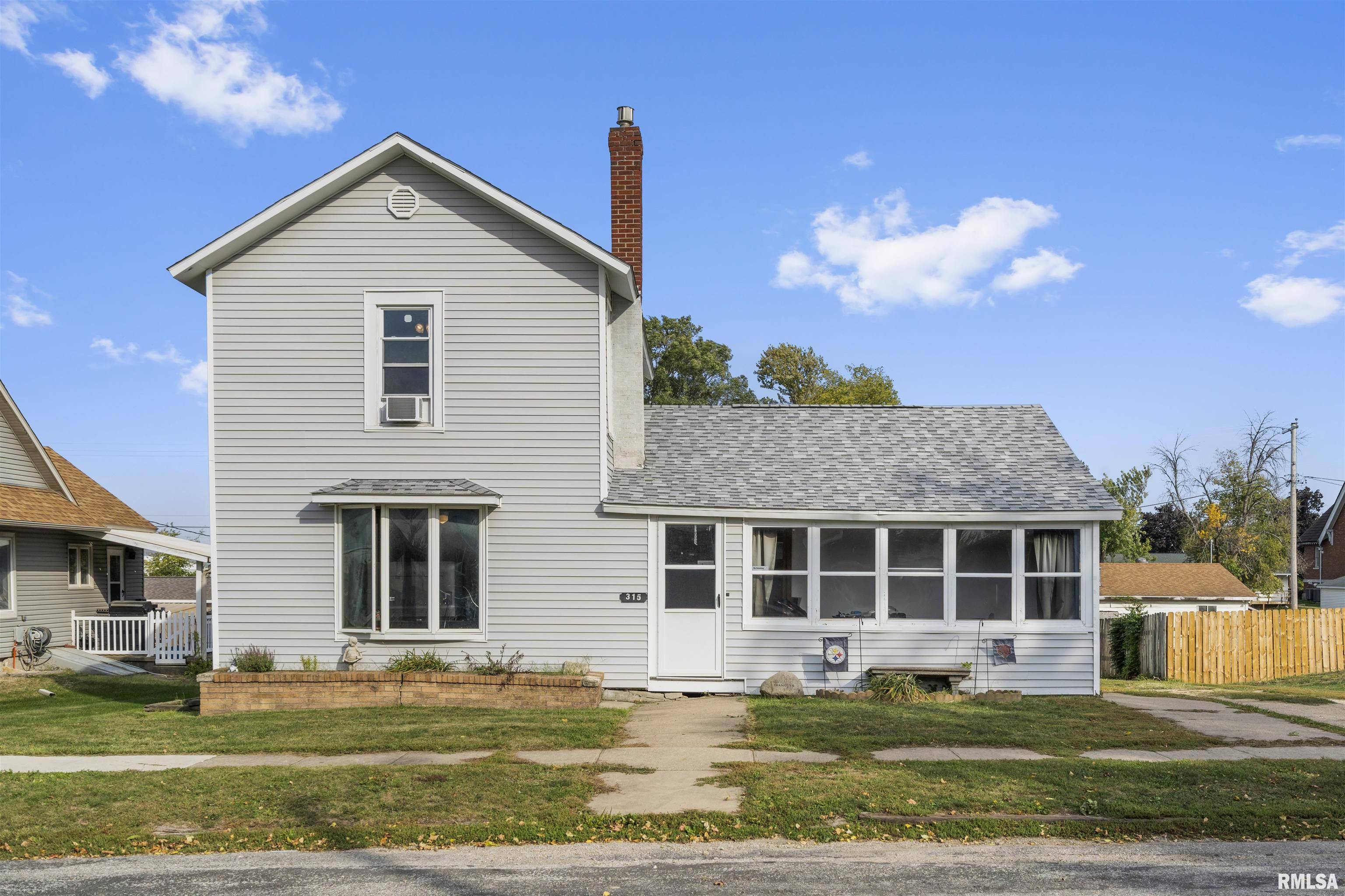 315 6TH AVE, Clarence, IA 52216