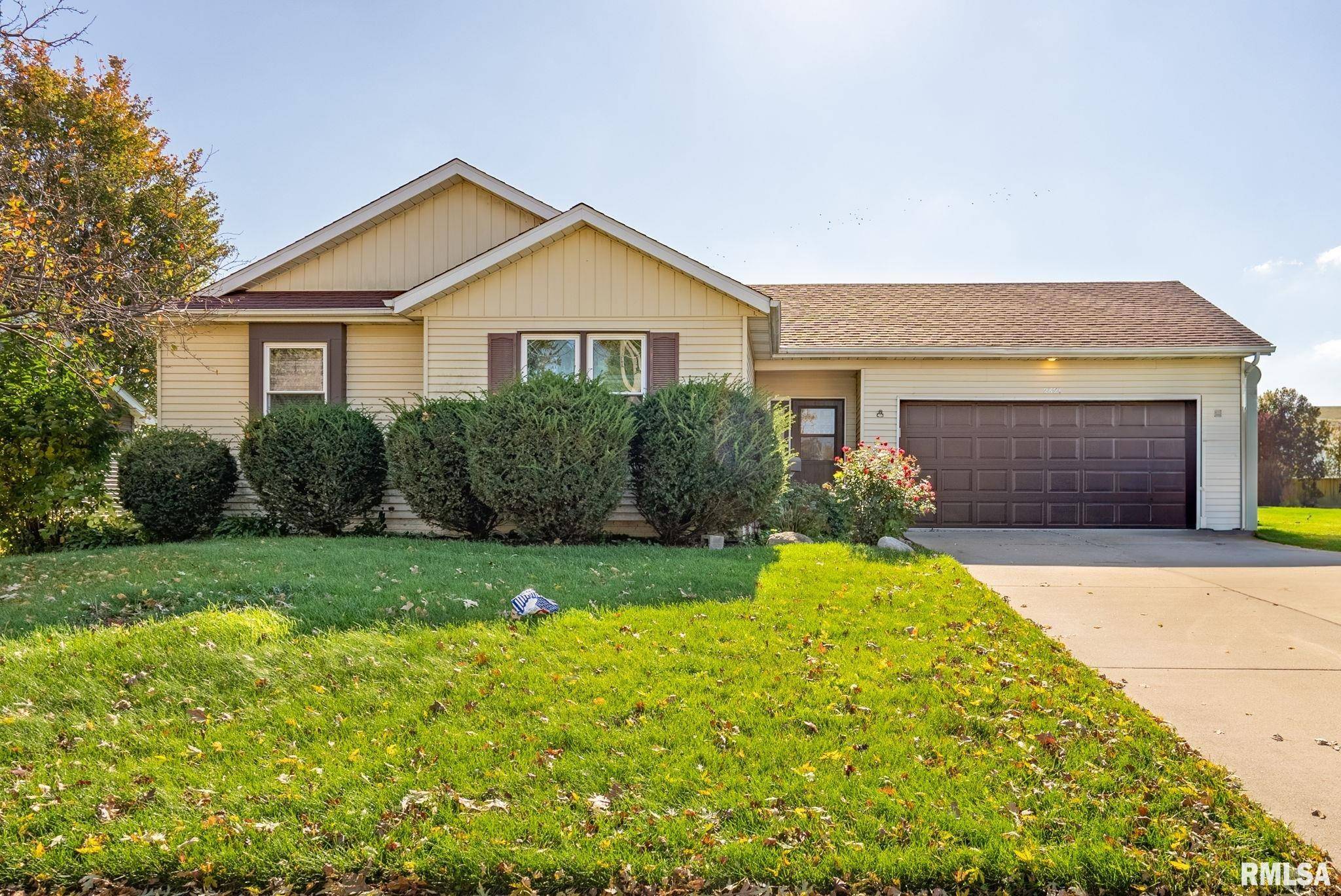 2821 W LOMBARD ST, Davenport, IA 52804