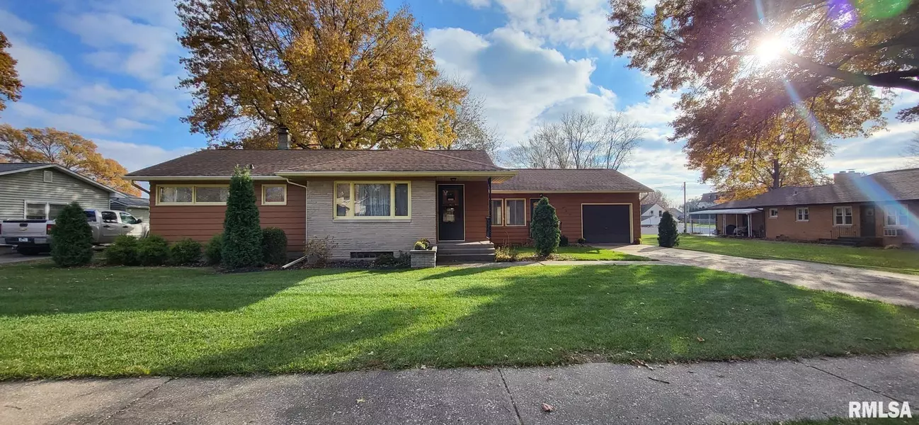 306 E SUMMIT ST, Wilton, IA 52778