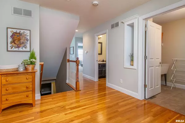 Davenport, IA 52807,2039 E 60TH ST