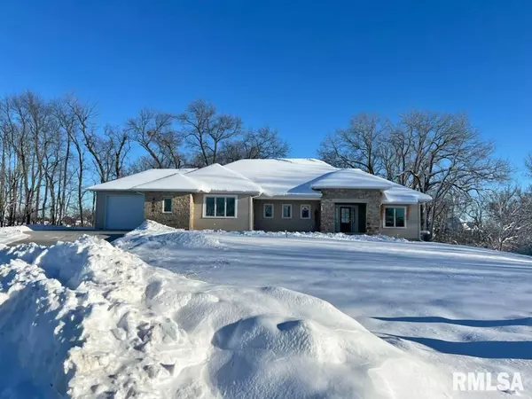 Bettendorf, IA 52722,4929 LAKESIDE CT