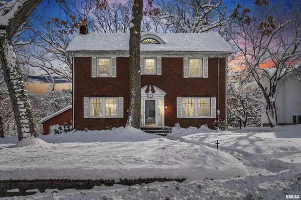 922 20TH AVE, East Moline, IL 61244