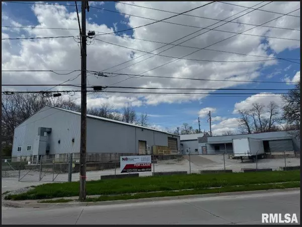 Davenport, IA 52802,2902 INDIAN RD