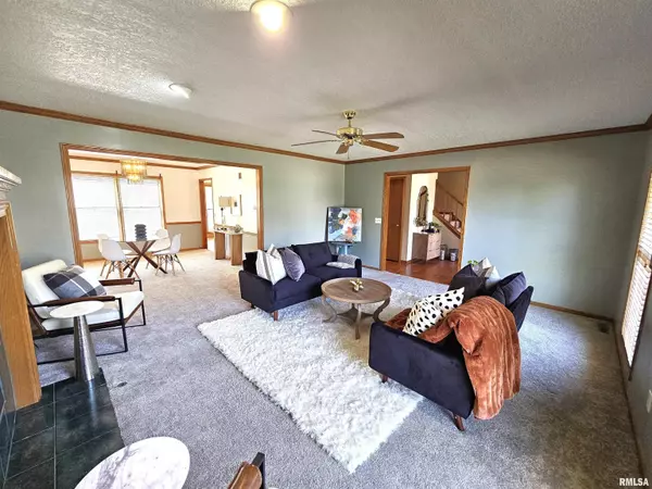 Davenport, IA 52806,1209 EMERALD WOODS CT