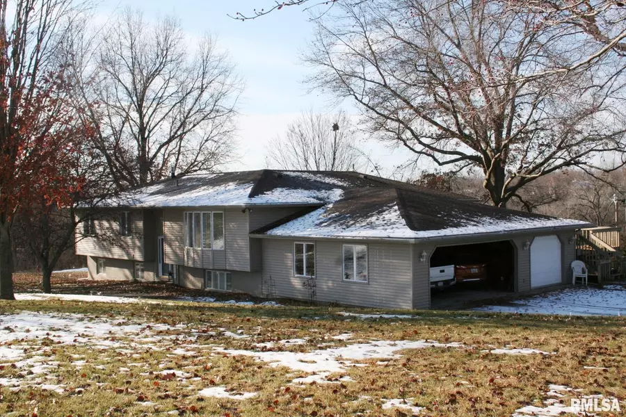 1844 ZACHARY AVE, Blue Grass, IA 52726