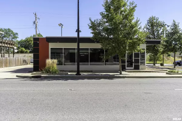 Carbondale, IL 62901,709 S ILLINOIS AVE