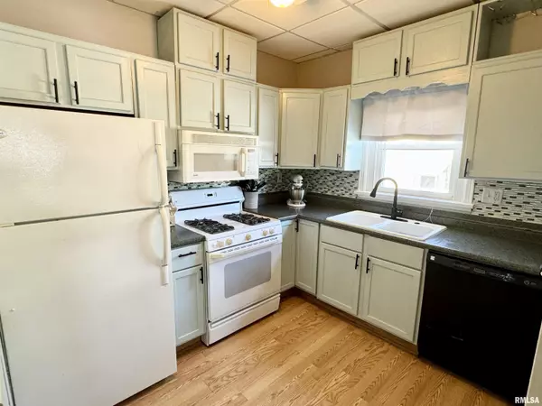 Moline, IL 61265,432 42ND ST