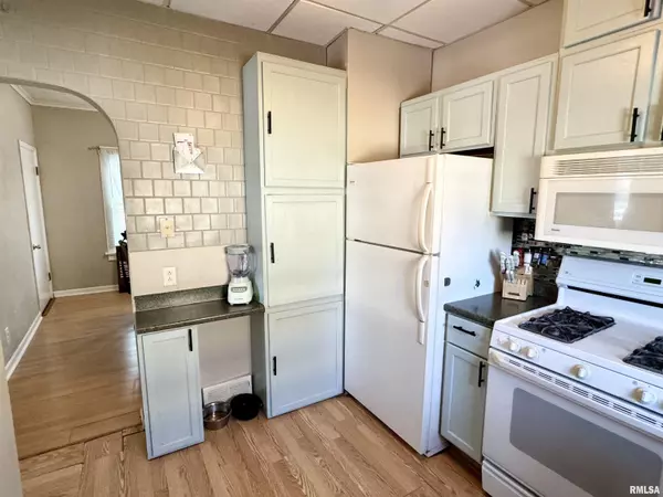 Moline, IL 61265,432 42ND ST