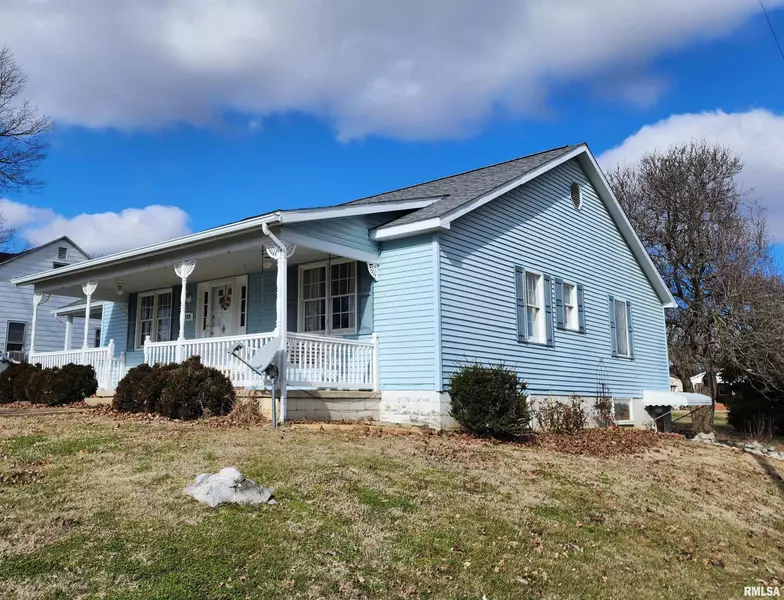 198 E MARKET ST, Elizabethtown, IL 62931