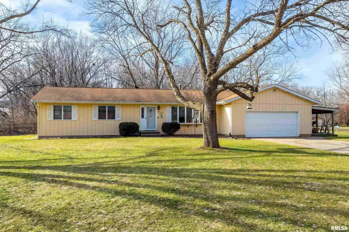 Bettendorf, IA 52722-6301,4 RAINBOW DR