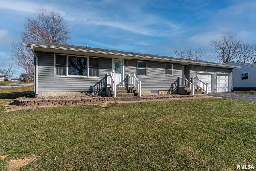 402 2ND ST, Durant, IA 52747