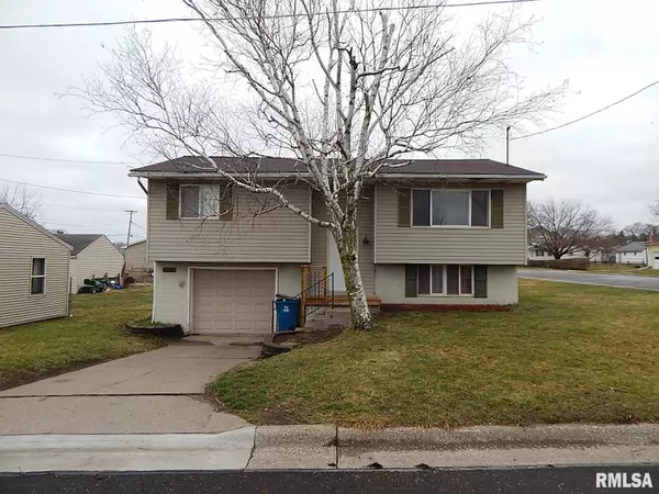 228 DODGE ST, Buffalo, IA 52728