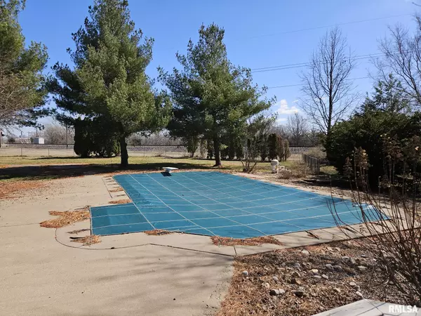 Muscatine, IA 52761,3810 S 33RD ST