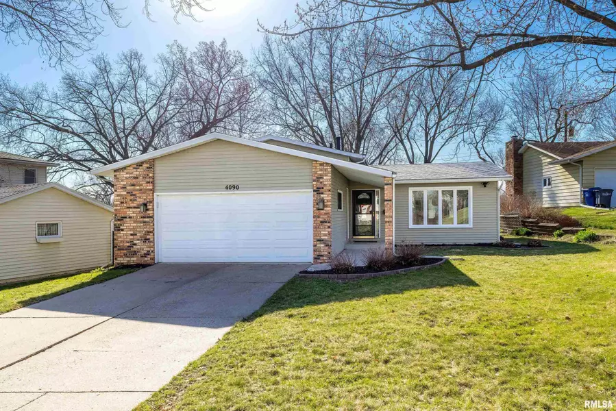 4090 KEENELAND CT, Bettendorf, IA 52722