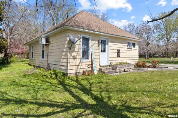 West Frankfort, IL 62896,10277 Mabry ST