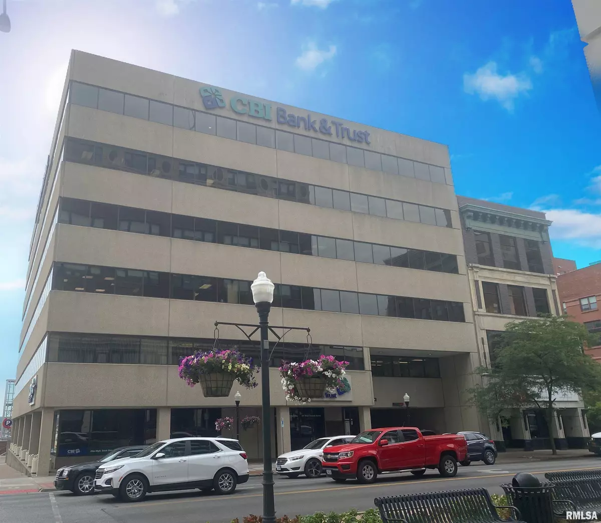 Davenport, IA 52801,101 W 2ND ST #400B