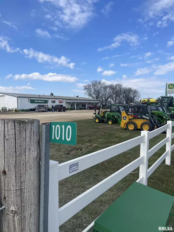 Maquoketa, IA 52060,1010 220TH AVE