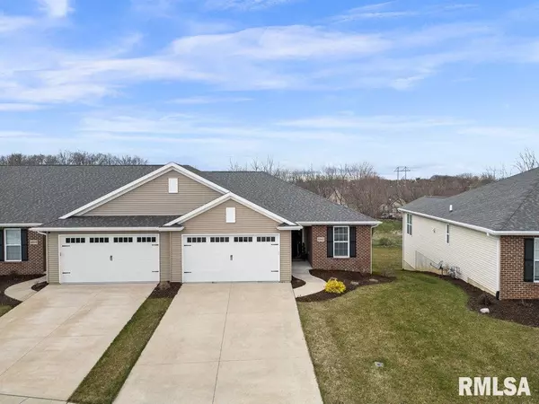 Bettendorf, IA 52722,5582 W CREEKSIDE LN