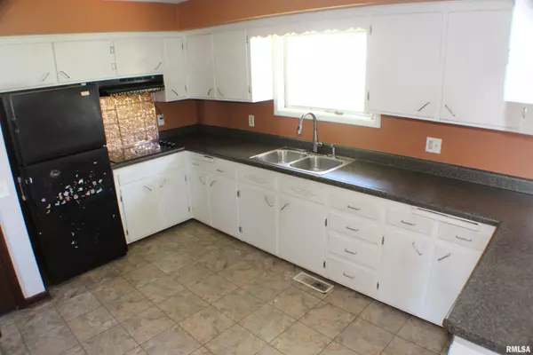 Moline, IL 61264,3917 15TH Street C